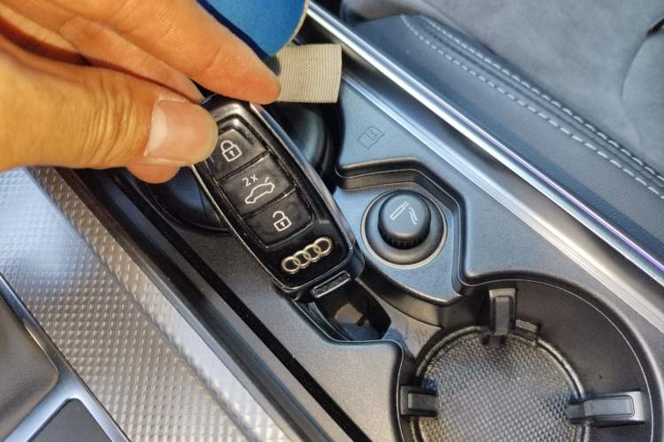 Used Audi A6L 2021 40 TFSI Luxury Dynamic Edition Vehicle Key