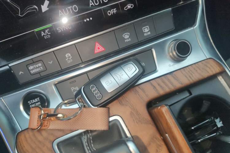 Used Audi A6L 2021 45 TFSI Enjoy Life Edition Vehicle Key