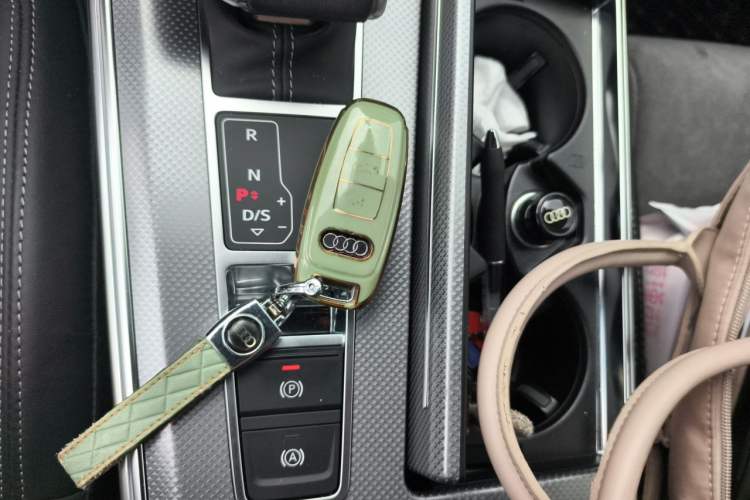 Used Audi A6L 2021 45 TFSI Enjoy Life Edition Vehicle Key