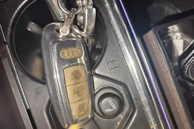 Used Audi A6L 2021 40 TFSI Luxury Prestige Edition Vehicle Key