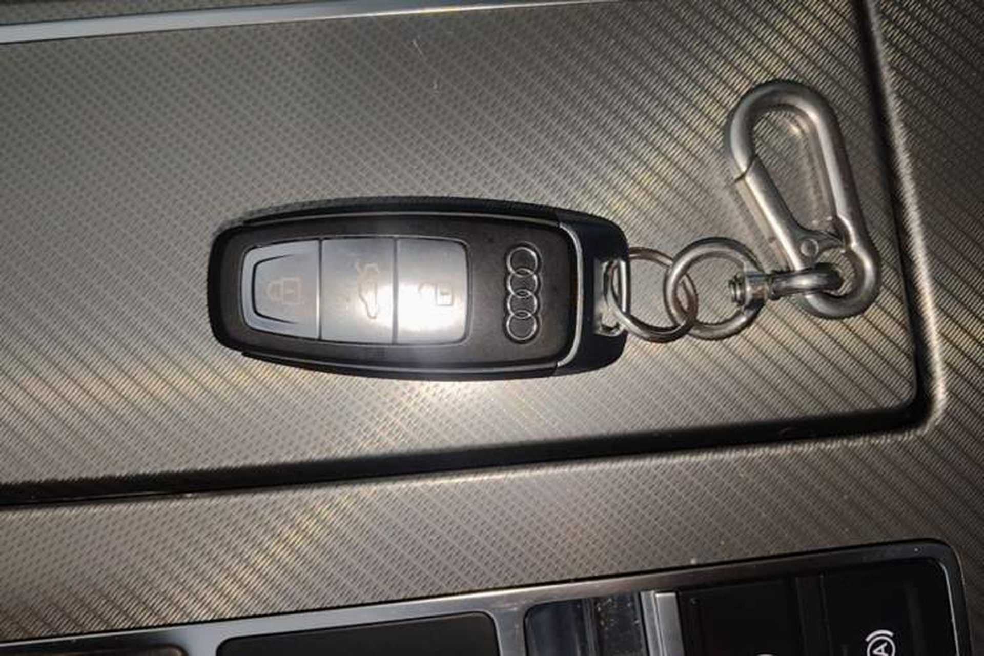 Used Audi A6L 2021 40 TFSI Luxury Prestige Edition Vehicle Key
