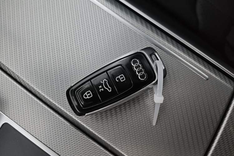 Used Audi A6L 2021 40 TFSI Luxury Prestige Edition Vehicle Key