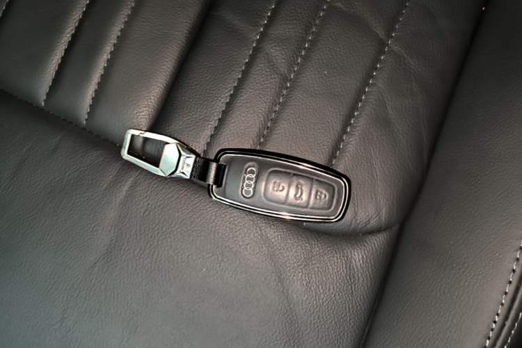 Used Audi A6L 2021 45 TFSI Prestige Elegant Edition Vehicle Key