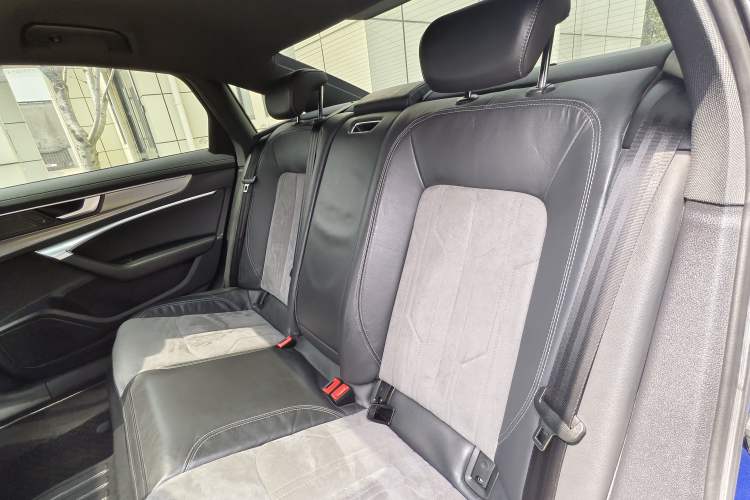 Used Audi A6L 2021 40 TFSI Luxury Dynamic Edition Interior 9