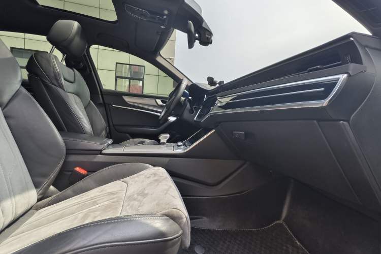 Used Audi A6L 2021 40 TFSI Luxury Dynamic Edition Right Front Seat