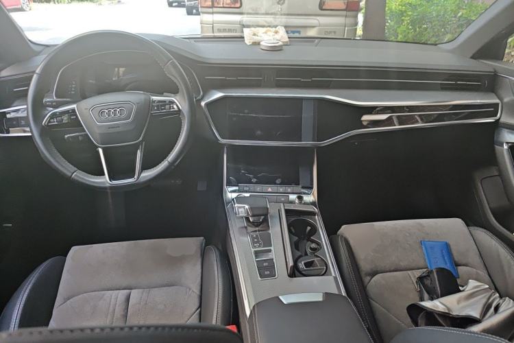 Used Audi A6L 2021 40 TFSI Luxury Dynamic Edition Center Console
