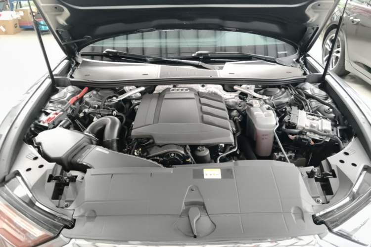 Used Audi A6L 2021 40 TFSI Luxury Dynamic Edition Engine Bay