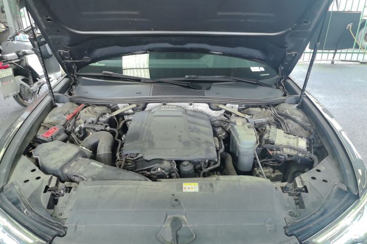 Used Audi A6L 2021 40 TFSI Luxury Dynamic Edition Engine Bay