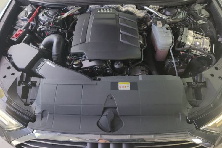 Used Audi A6L 2021 40 TFSI Luxury Dynamic Edition Engine Bay