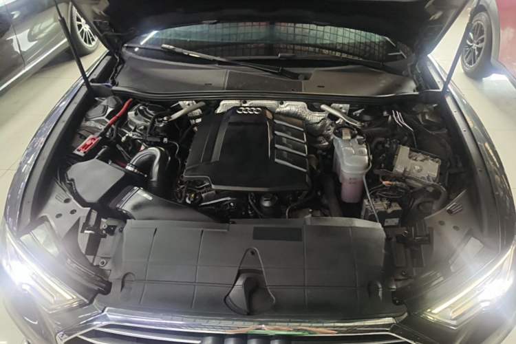 Used Audi A6L 2021 40 TFSI Luxury Dynamic Edition Engine Bay