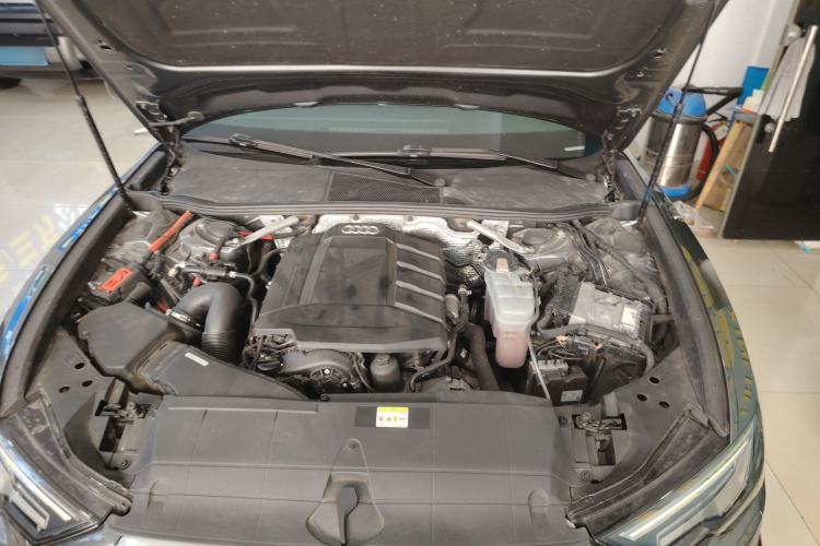 Used Audi A6L 2021 40 TFSI Luxury Dynamic Edition Engine Bay