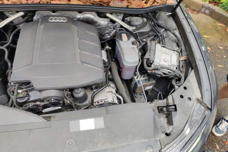 Used Audi A6L 2021 40 TFSI Luxury Dynamic Edition Engine Bay Left