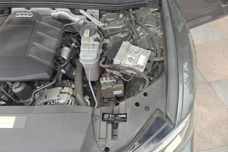 Used Audi A6L 2021 45 TFSI Prestige Dynamic Edition Engine Bay Left