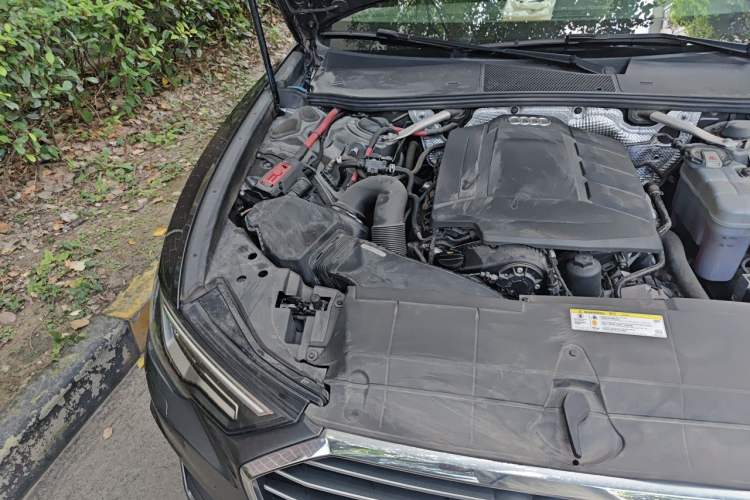Used Audi A6L 2021 40 TFSI Luxury Dynamic Edition Engine Bay Right
