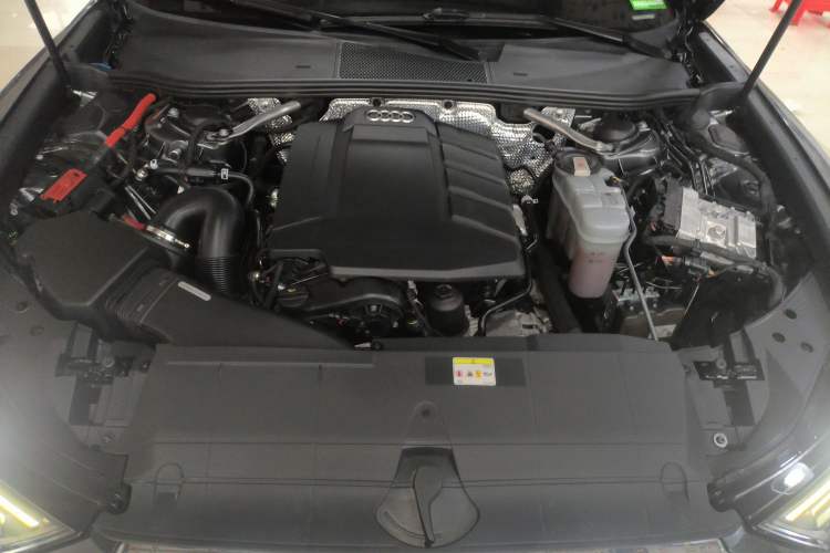 Used Audi A6L 2021 40 TFSI Luxury Dynamic Edition Engine Bay
