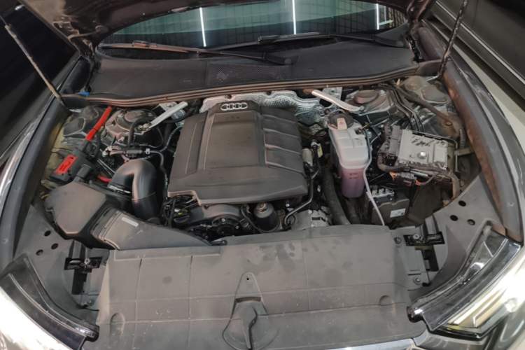Used Audi A6L 2021 40 TFSI Luxury Dynamic Edition Engine Bay