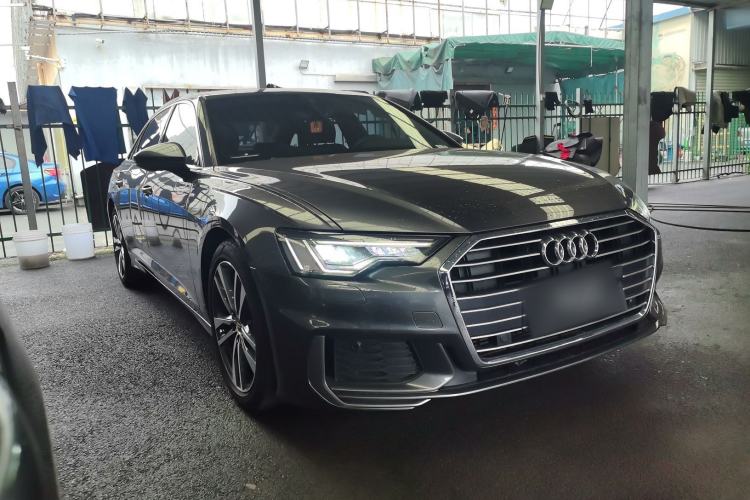 Used Audi A6L 2021 40 TFSI Luxury Dynamic Edition Front Right 45 Deg