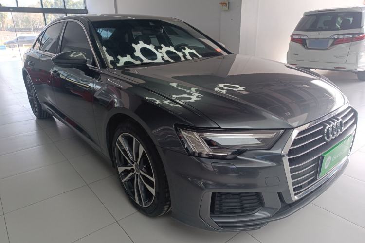 Used Audi A6L 2021 40 TFSI Luxury Dynamic Edition Front Right 45 Deg