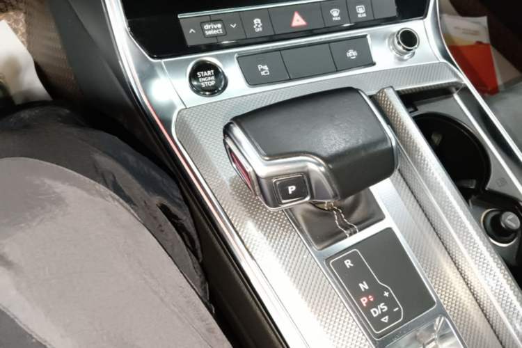 Used Audi A6L 2021 40 TFSI Luxury Dynamic Edition Gear Lever