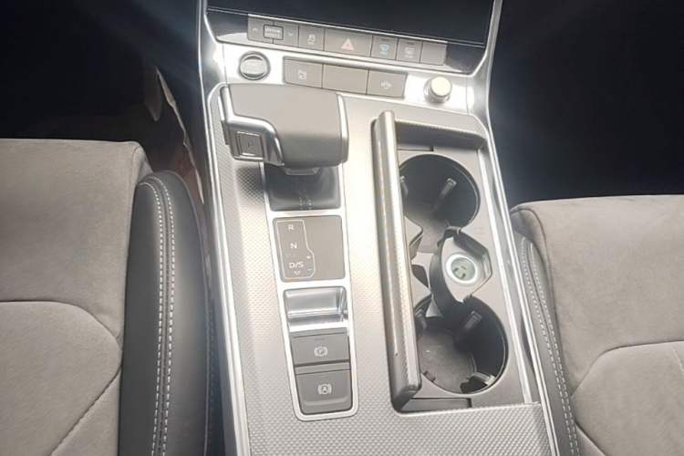 Used Audi A6L 2021 45 TFSI Prestige Dynamic Edition Gear Lever