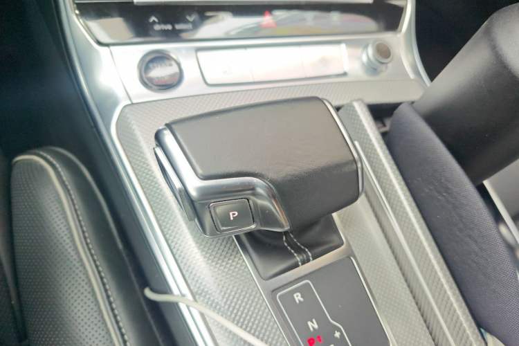 Used Audi A6L 2021 45 TFSI quattro Prestige Dynamic Edition Gear Lever