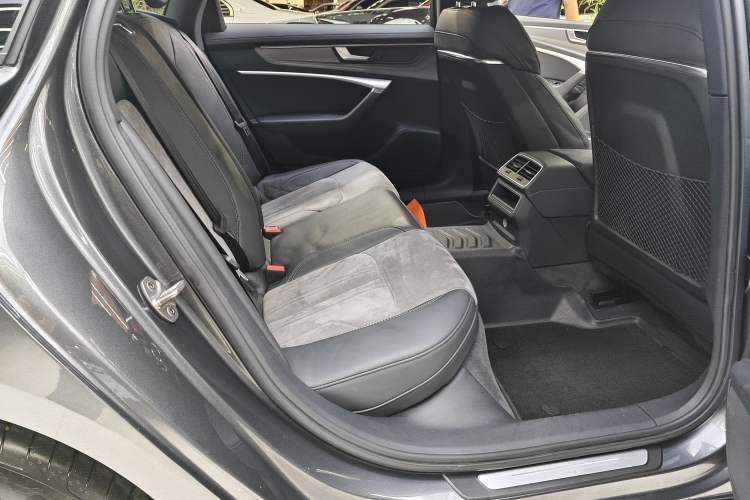 Used Audi A6L 2021 40 TFSI Luxury Dynamic Edition Interior 10