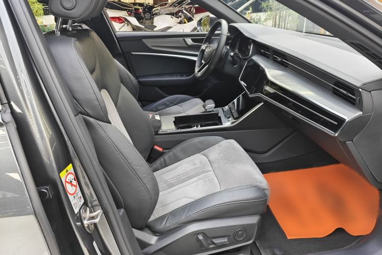 Used Audi A6L 2021 40 TFSI Luxury Dynamic Edition Interior 9