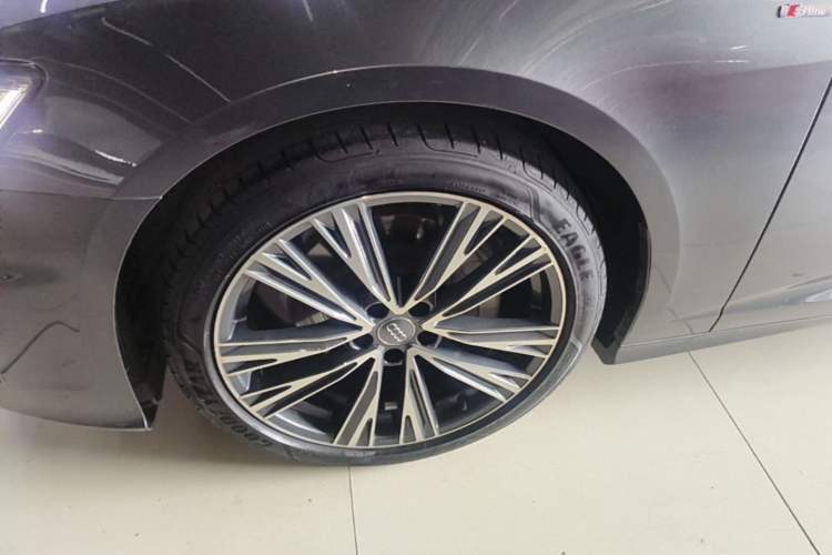 Used Audi A6L 2021 40 TFSI Luxury Dynamic Edition Left Front Wheel Hub