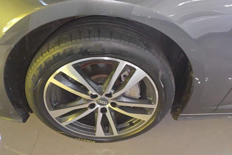 Used Audi A6L 2021 40 TFSI Luxury Dynamic Edition Left Front Wheel Hub