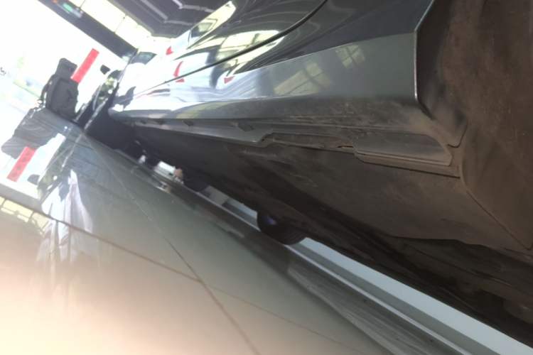 Used Audi A6L 2021 40 TFSI Luxury Dynamic Edition Left Side Sill