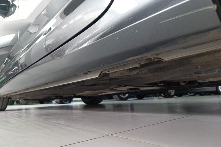 Used Audi A6L 2021 40 TFSI Luxury Dynamic Edition Left Side Sill