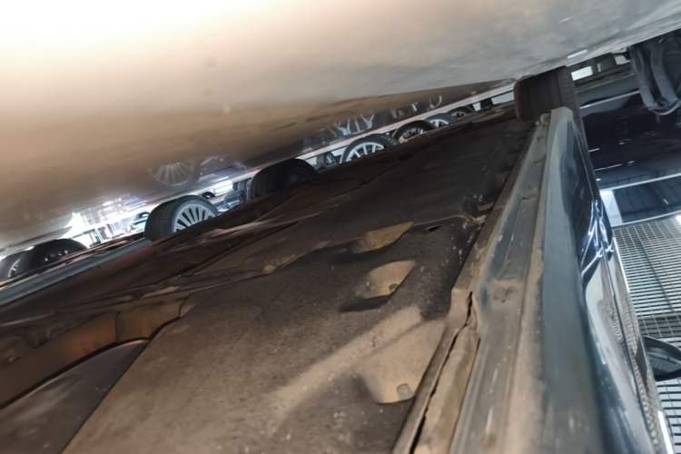 Used Audi A6L 2021 40 TFSI Luxury Dynamic Edition Left Side Sill