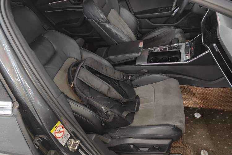 Used Audi A6L 2021 40 TFSI Luxury Dynamic Edition Right Front Seat