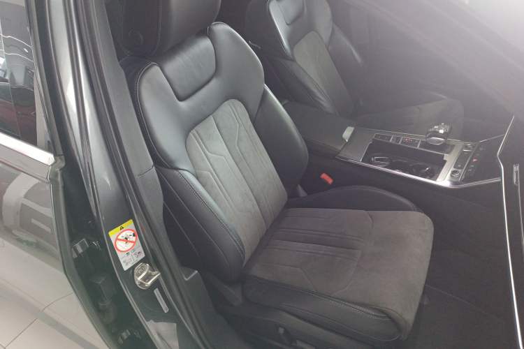 Used Audi A6L 2021 40 TFSI Luxury Dynamic Edition Right Front Seat