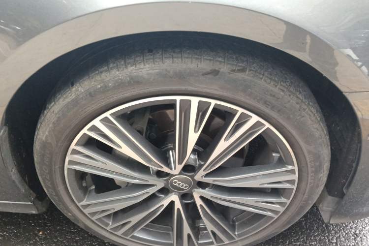 Used Audi A6L 2021 45 TFSI quattro Prestige Dynamic Edition Right Front Wheel Hub
