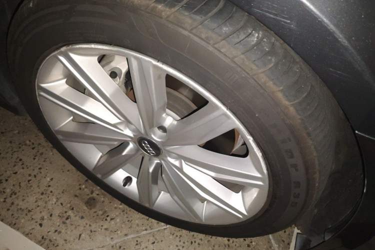 Used Audi A6L 2021 45 TFSI Prestige Dynamic Edition Right Front Wheel Hub