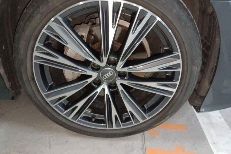 Used Audi A6L 2021 45 TFSI Enjoy Life Edition Right Front Wheel Hub