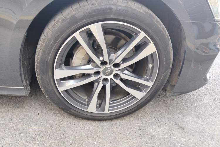 Used Audi A6L 2021 40 TFSI Luxury Dynamic Edition Right Front Wheel Hub