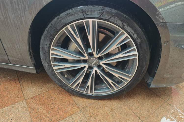 Used Audi A6L 2021 45 TFSI quattro Prestige Dynamic Edition Right Front Wheel Hub