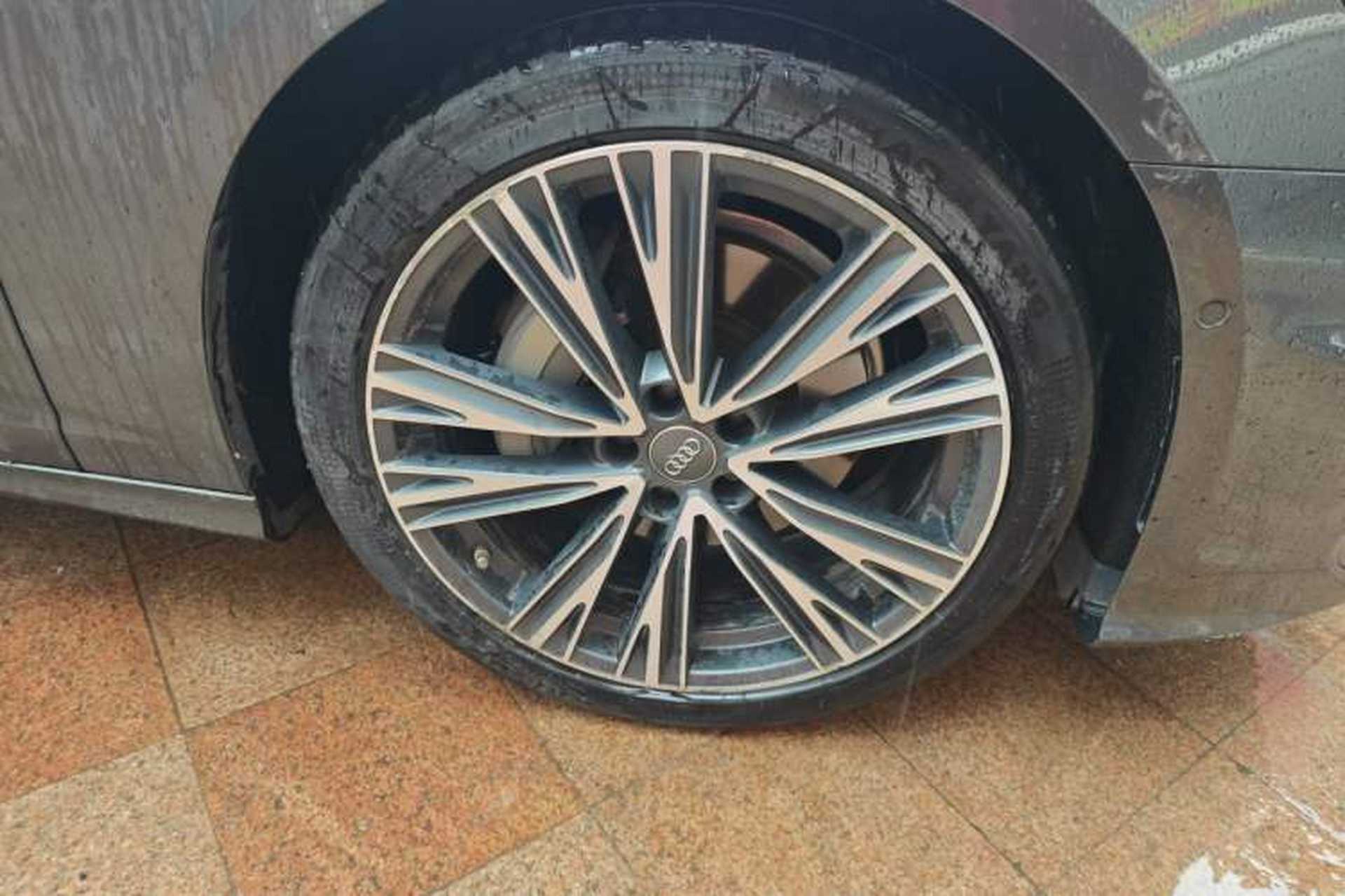Used Audi A6L 2021 45 TFSI quattro Prestige Dynamic Edition Right Front Wheel Hub