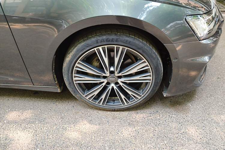 Used Audi A6L 2021 45 TFSI quattro Prestige Dynamic Edition Right Front Wheel Hub