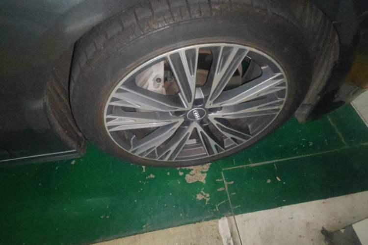 Used Audi A6L 2021 45 TFSI Prestige Dynamic Edition Right Front Wheel Hub
