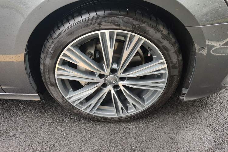 Used Audi A6L 2021 45 TFSI quattro Prestige Dynamic Edition Right Front Wheel Hub