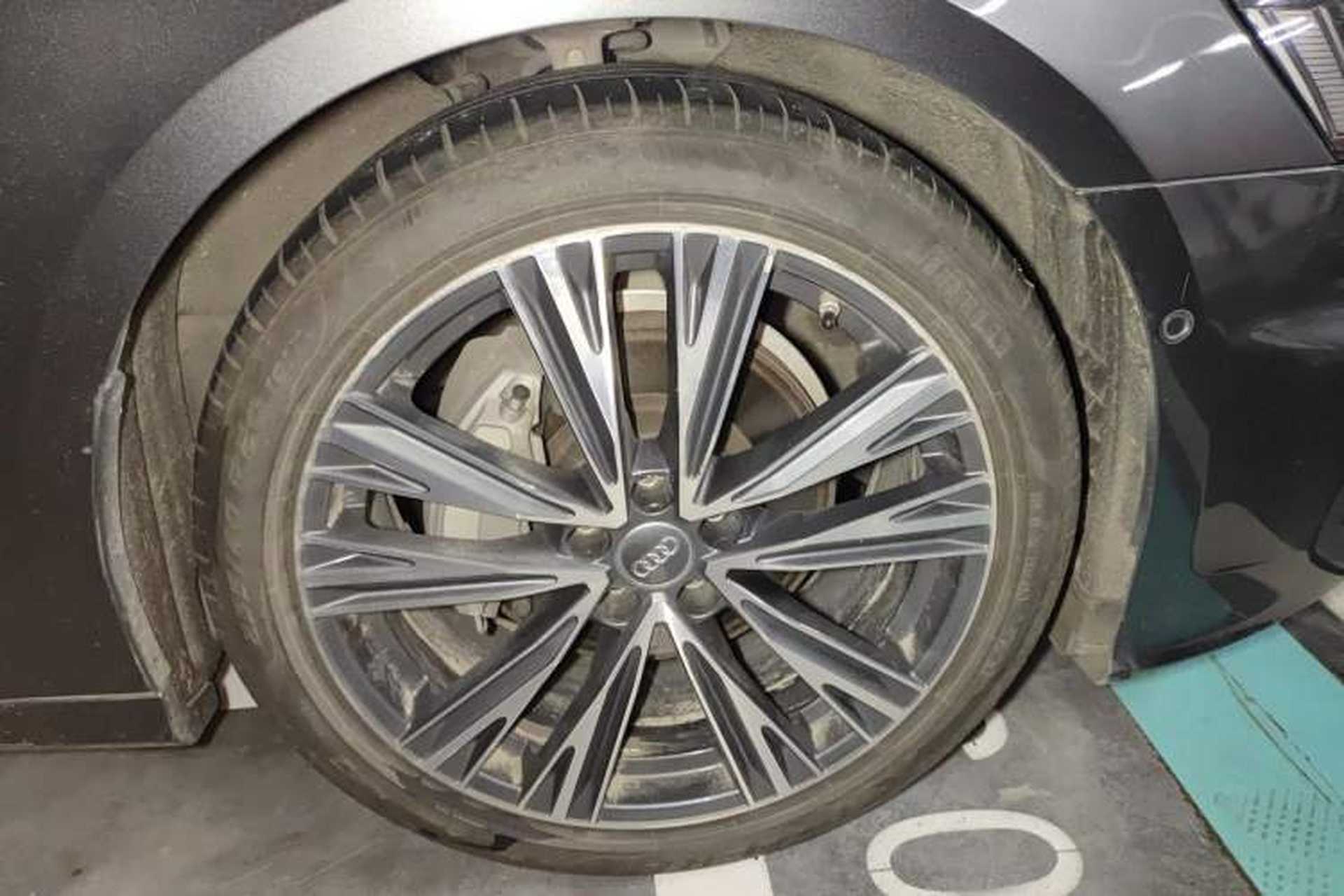 Used Audi A6L 2021 45 TFSI quattro Prestige Dynamic Edition Right Front Wheel Hub