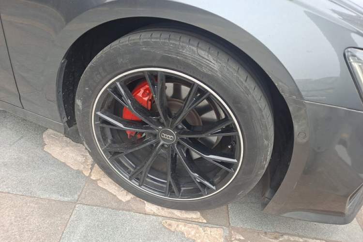 Used Audi A6L 2021 45 TFSI Prestige Dynamic Edition Right Front Wheel Hub