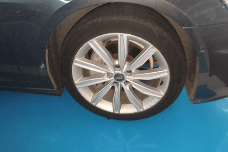 Used Audi A6L 2021 45 TFSI Prestige Dynamic Edition Right Front Wheel Hub