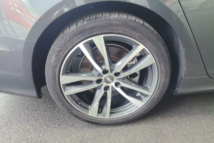 Used Audi A6L 2021 40 TFSI Luxury Dynamic Edition Right Rear Wheel Hub