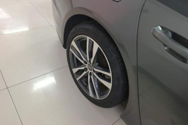 Used Audi A6L 2021 40 TFSI Luxury Dynamic Edition Right Rear Wheel Hub