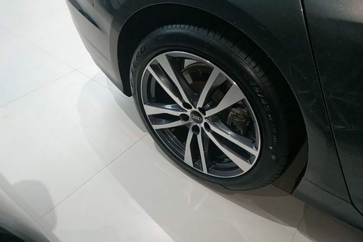 Used Audi A6L 2021 40 TFSI Luxury Dynamic Edition Right Rear Wheel Hub
