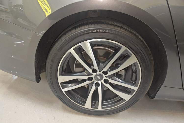Used Audi A6L 2021 40 TFSI Luxury Dynamic Edition Right Rear Wheel Hub